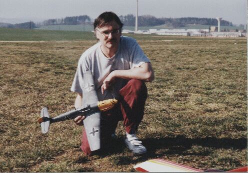 Na leti�ti v Da�ic�ch se star��m Me109(p�vodn� stavebnice)